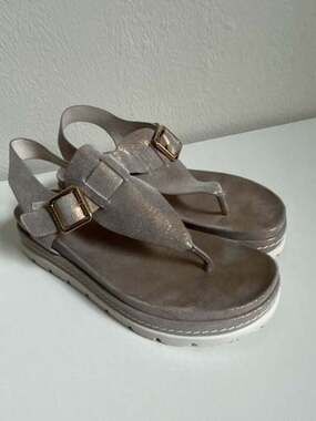 J/Slides Becky Metallic T-Strap Platform Sandals-9.5